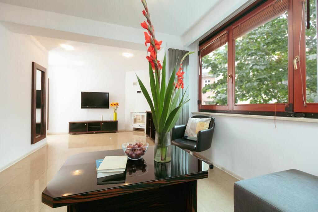 Apartment In The Heart Of Warsaw! Buitenkant foto