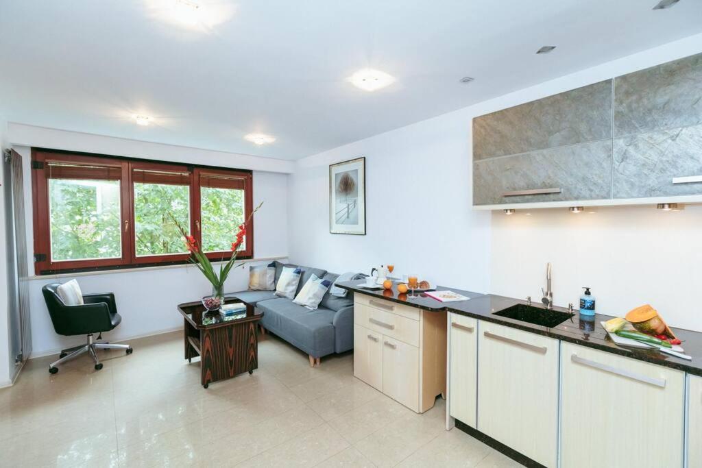 Apartment In The Heart Of Warsaw! Buitenkant foto