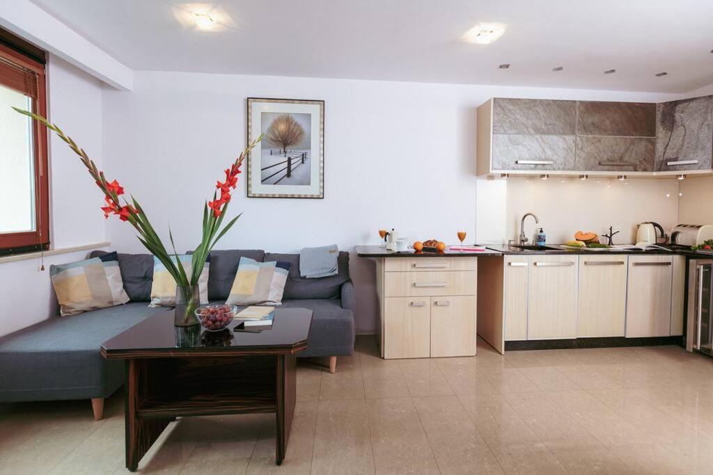Apartment In The Heart Of Warsaw! Buitenkant foto