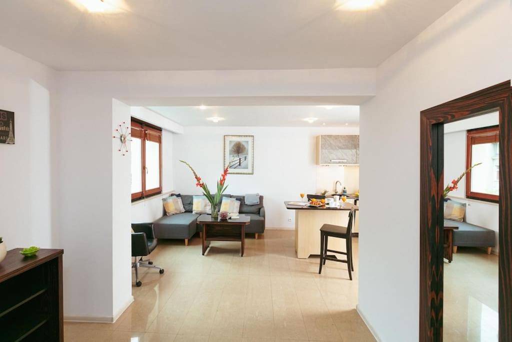 Apartment In The Heart Of Warsaw! Buitenkant foto
