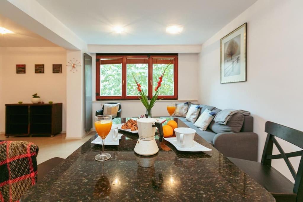 Apartment In The Heart Of Warsaw! Buitenkant foto